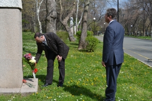 Тракийци празнуваха с президента Първанов
